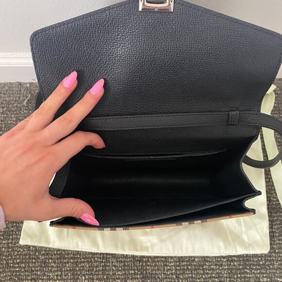 Burberry Purse, Classic print (Medium Size) - Picture 7 of 7